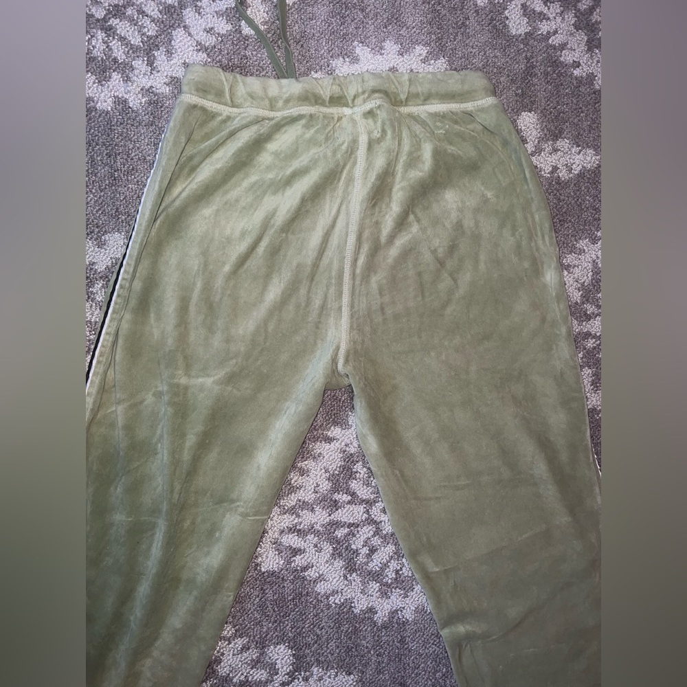 ⭐️Fu-Da⭐️ Vintage, Velour, Jumpsuit ⭐️Top size Large, bottom size Medium⭐️ - Picture 6 of 17